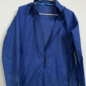 L.L. Bean Blue women’s windbreaker